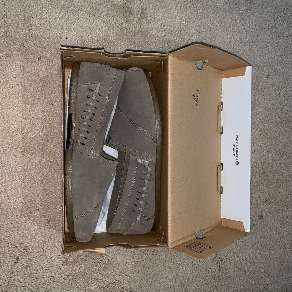 Bob’s by sketchers- luxe bobs boho crown slip ons